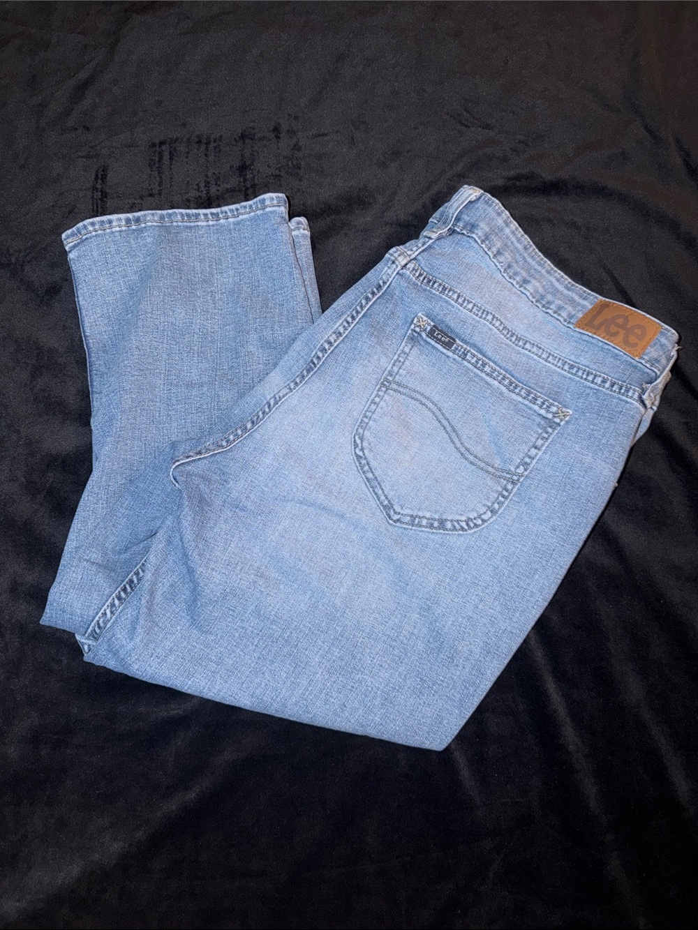 Lee Women's Light Wash Straight Leg Denim Capri
